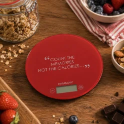 Bilancia da cucina digitale rossa tonda con scritta
