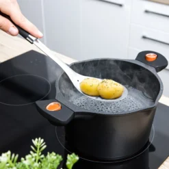 Cucchiaio forato 34 cm Baker's Secret in acciaio