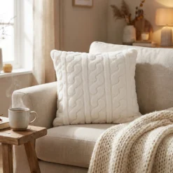 Cuscino arredo latte jaquard sherpa 45x45 cm