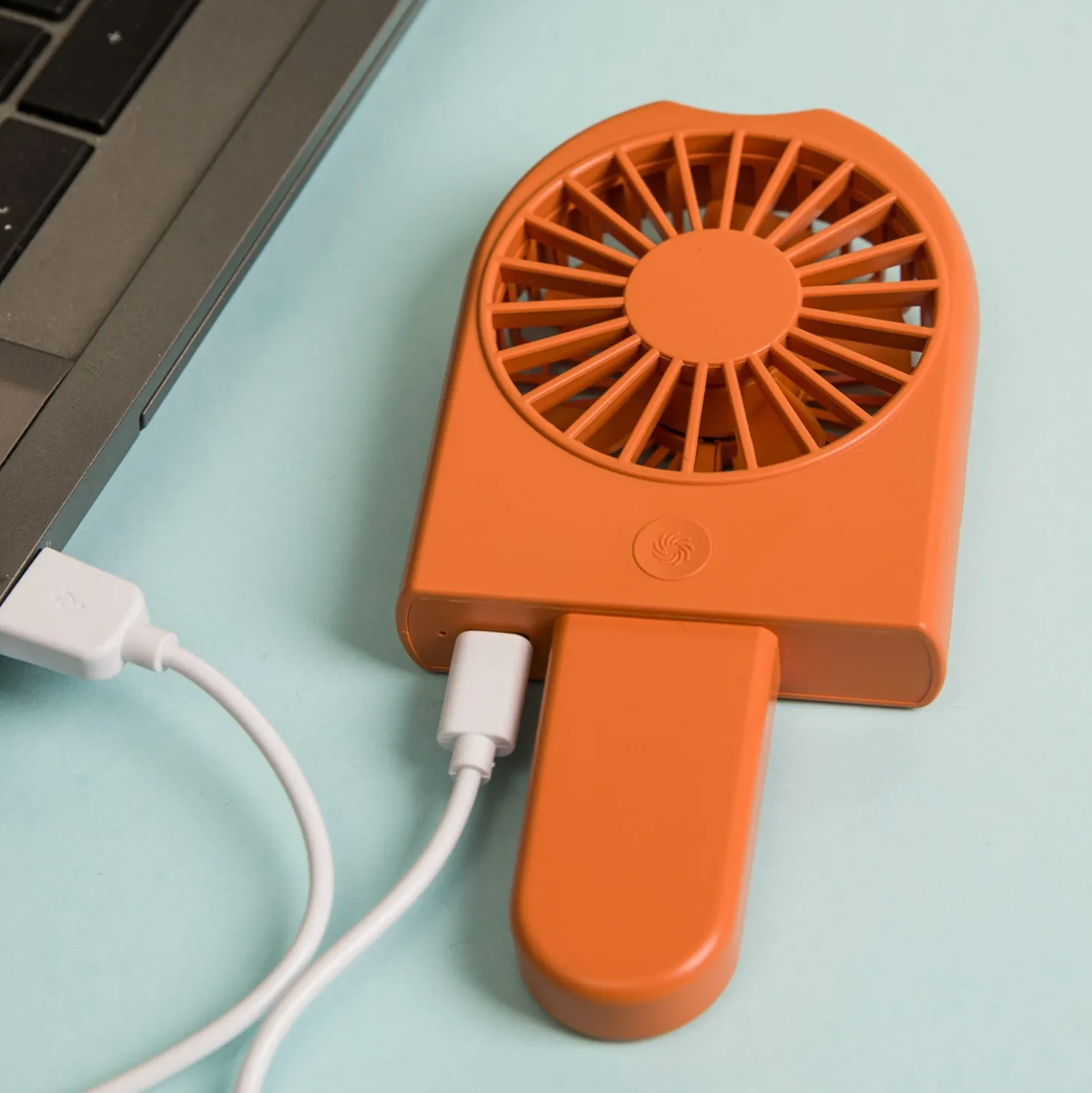 Miniventilatore ghiacciolo arancione ricaricabile
