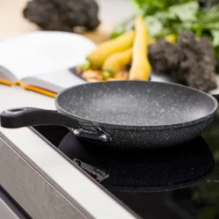 Padella New Petra Dark da 30 cm