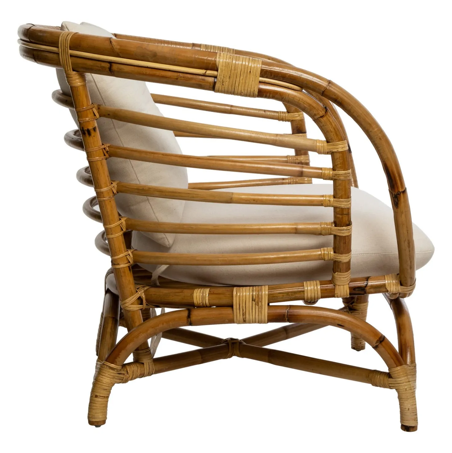 Poltrona con cuscino in rattan Farah
