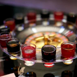 Roulette alcolica con 16 bicchierini