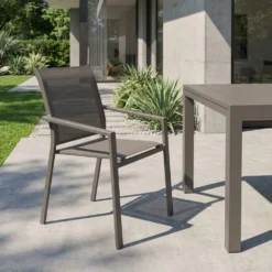Sedia da giardino grigio con braccioli Essentia