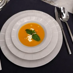 Servizio 18 piatti porcellana bianca Zumrut