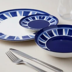 Servizio 18 piatti porcellana Otis blu