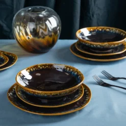 Servizio 18 piatti terracotta nero oro Olympus