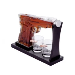 Set liquore bottiglia pistola con bicchierini shot