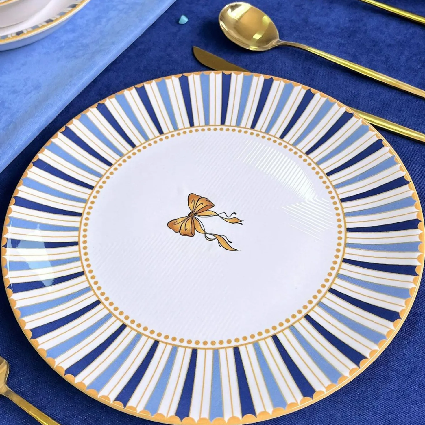 Set 24 piatti Fiyonk blu