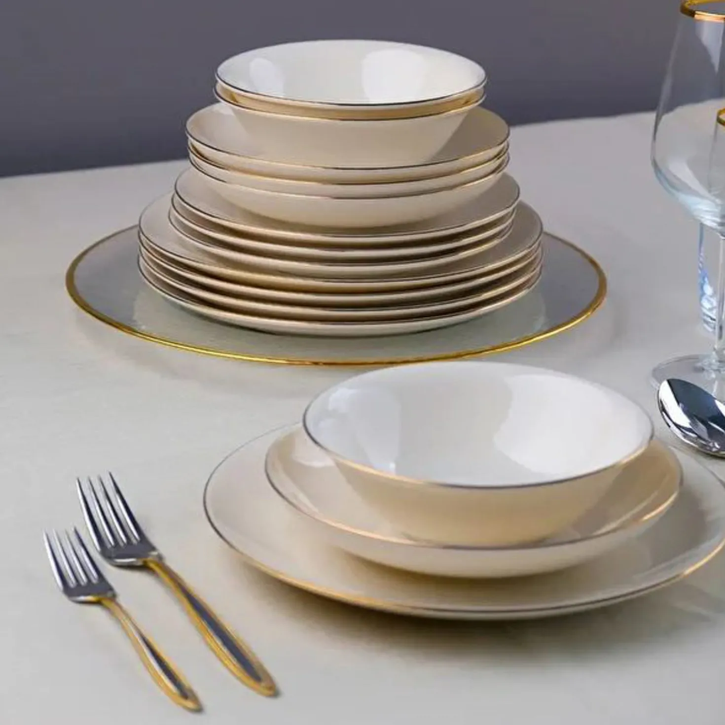 Set 24 piatti white gold