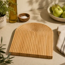 Tagliere bambù ad arco 32x24 cm