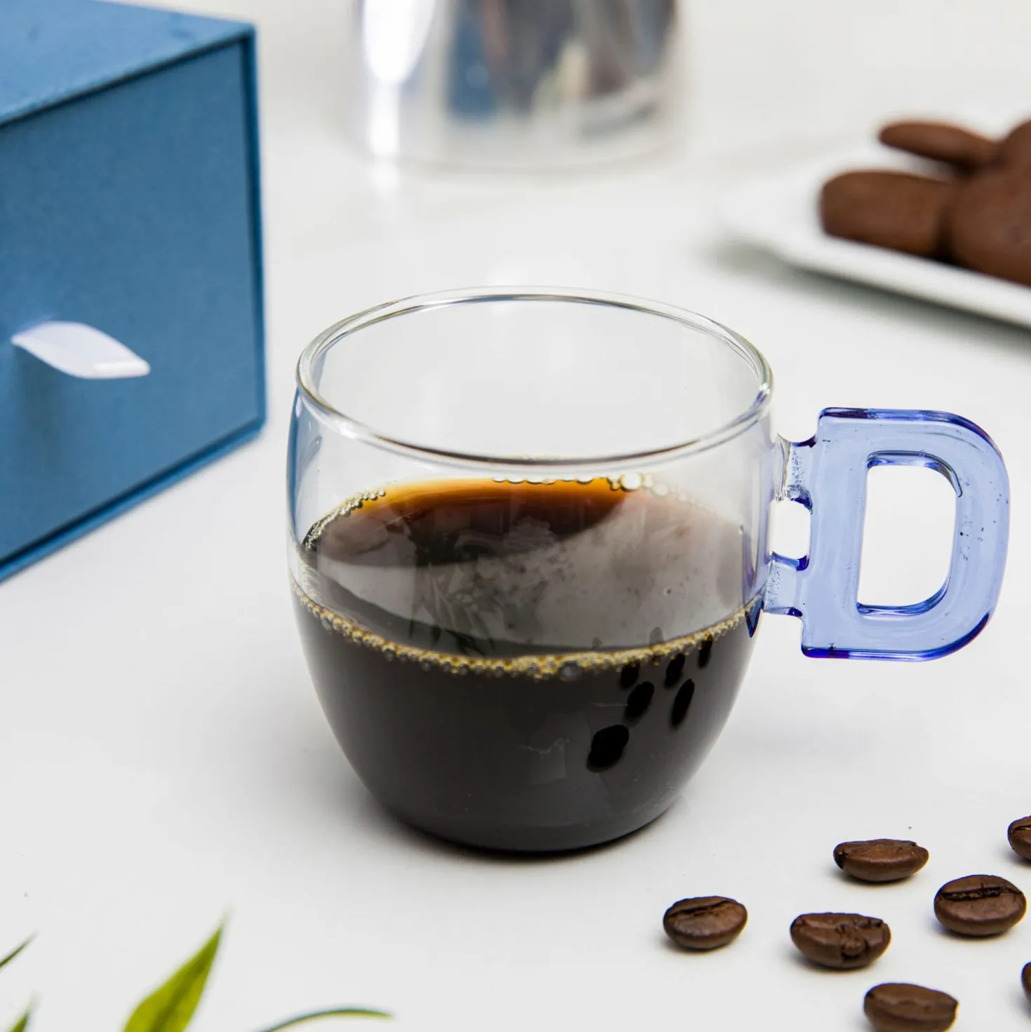 Tazzina caffè lettera D azzurra in vetro borosilicato, 150 ml