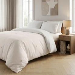 Trapuntino matrimoniale microfibra con ricamo beige