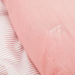 Trapuntino matrimoniale microfibra con ricamo rosa