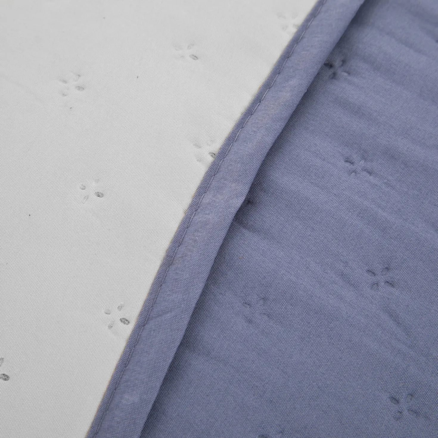 Trapuntino matrimoniale microfibra Water washed blu sabbia