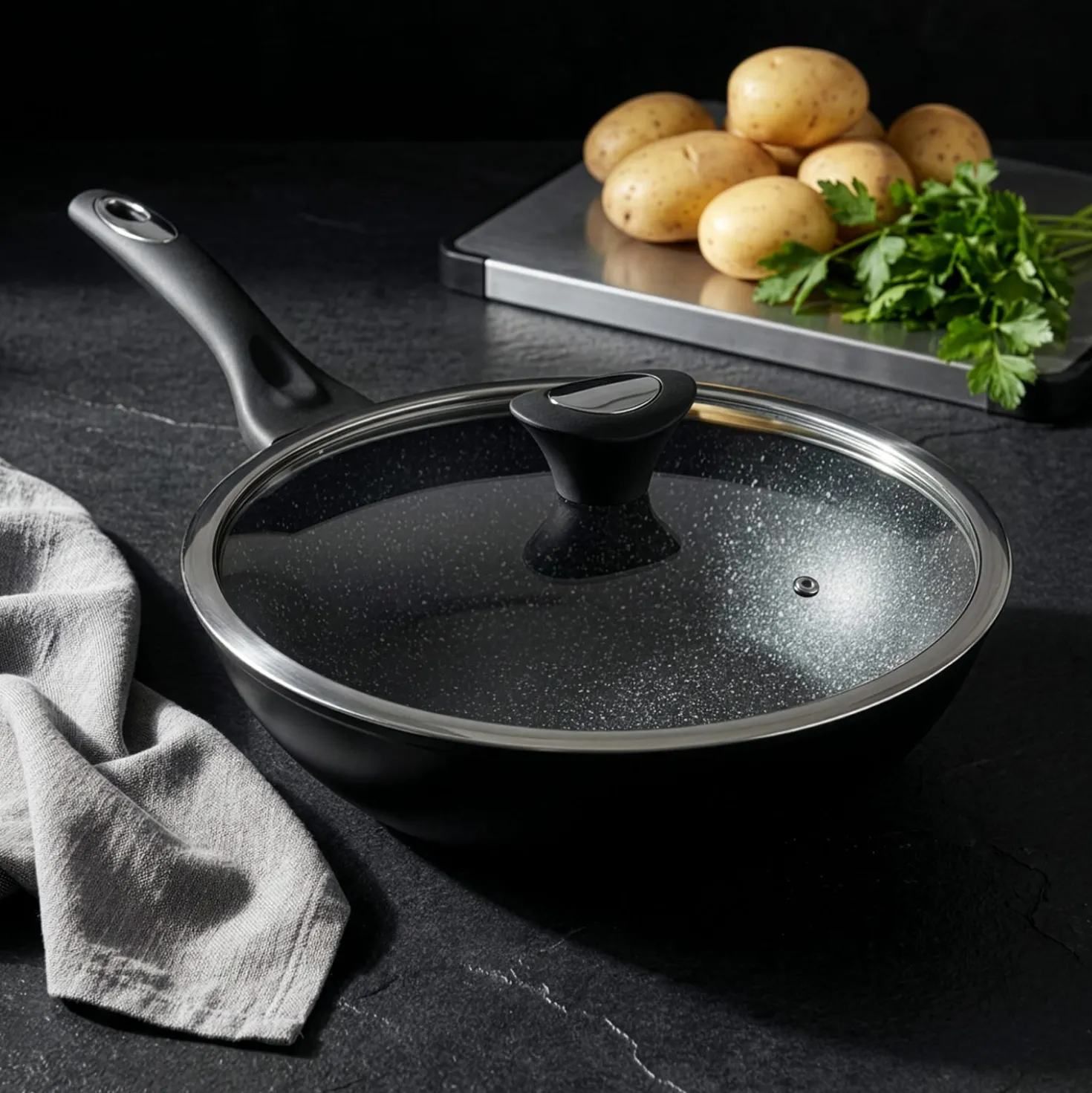 Wok antiaderente 28 cm Collection nera - con coperchio